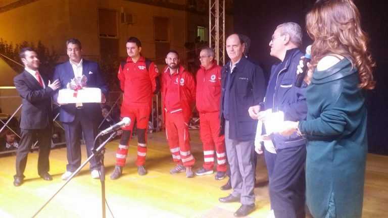 Grande successo per la prima Festa Rionale in onore a San Gerardo Majella: donato defibrillatore alla Croce Rossa