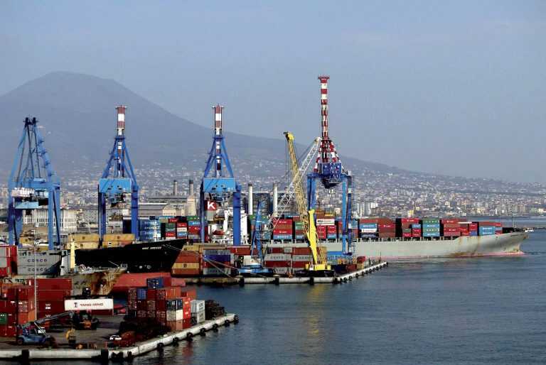 Napoli. Come generare energia pulita dalle onde