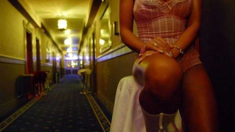 Gestivano hotel del sesso a Salerno: condannati il portiere e organizzatrice