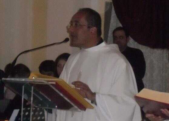 Paura a Fisciano: parroco aggredito e rapinato da banda di ladri