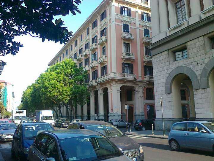 Salerno. Parcheggia l’auto e la trova distrutta il giorno dopo Natale