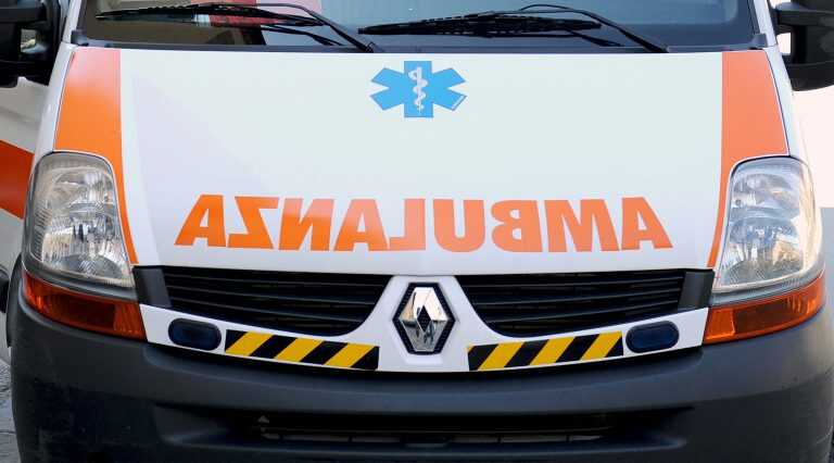 12 enne viene colpito da un pugno a scuola, i medici gli asportano la milza