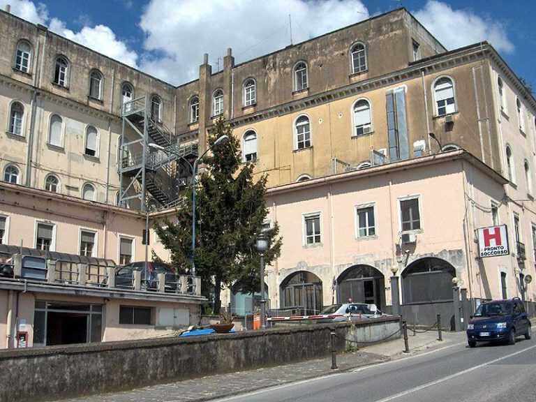 Ospedale Cava de’ Tirreni: Servalli incontra i capigruppo sulle attività. Ginecologia garantita fino al 31