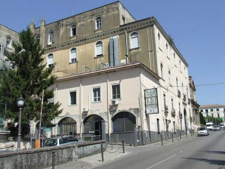 Cava de’ Tirreni, bimbo in ospedale dopo aver bevuto da un bicchiere colorato