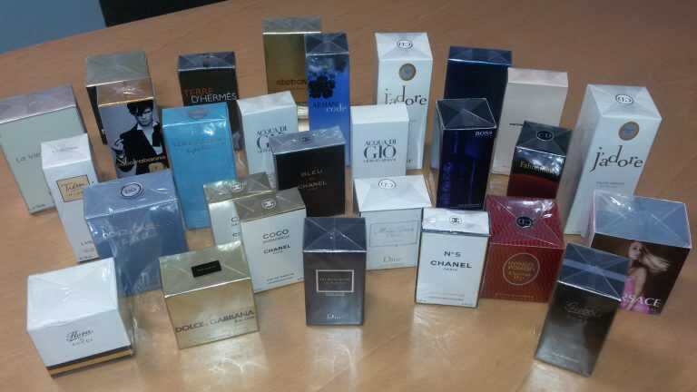 Casoria/Scafati. Sequestrati 30 mila confezioni di profumi di marca