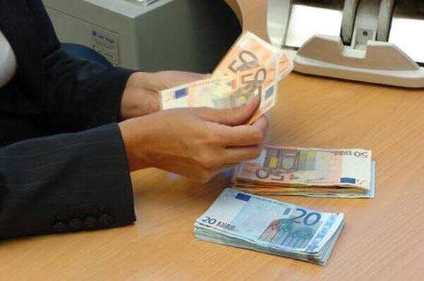 Italia, fuori dalla zona recessione