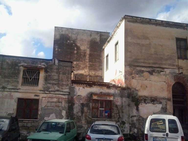 Sarno. Rimosso l’amianto dall’ex acquedotto comunale: portati via tubi e tettoia