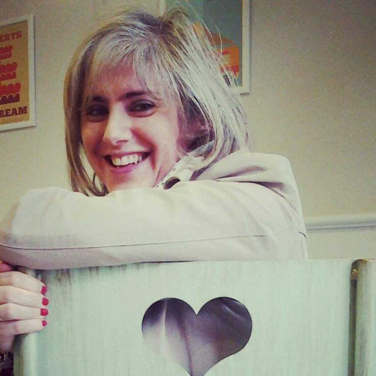 L’accoglienza a Casa Sanremo è affidata alla giornalista salernitana, Anna Bisogno