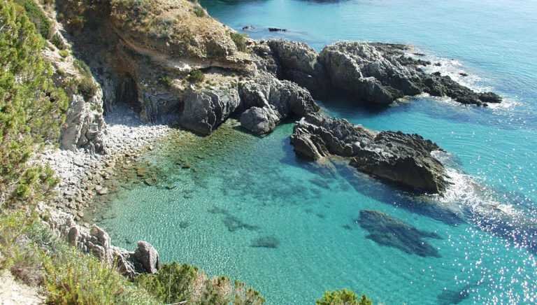 Mare salernitano in salute: l’Arpac lo classifica balneabile