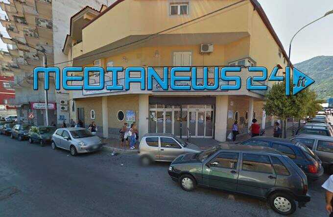 Pagani. Rapina al supermercato Decò di via San Domenico