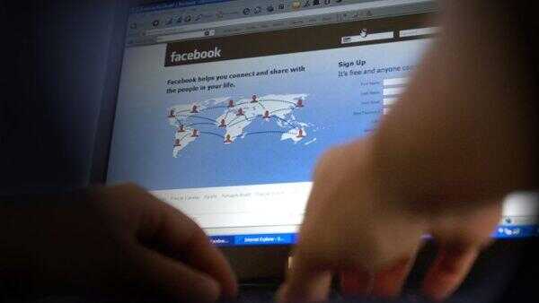 Pagani, su Facebook anche parole a sostegno della nonna di Iolanda