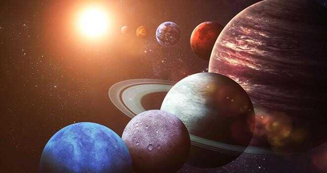 Spettacolo nel cielo: cinque pianeti allineati sopra l’orizzonte