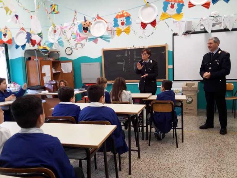 Baronissi sicura. Lezione dei vigili urbani nella scuola “Cosimato”