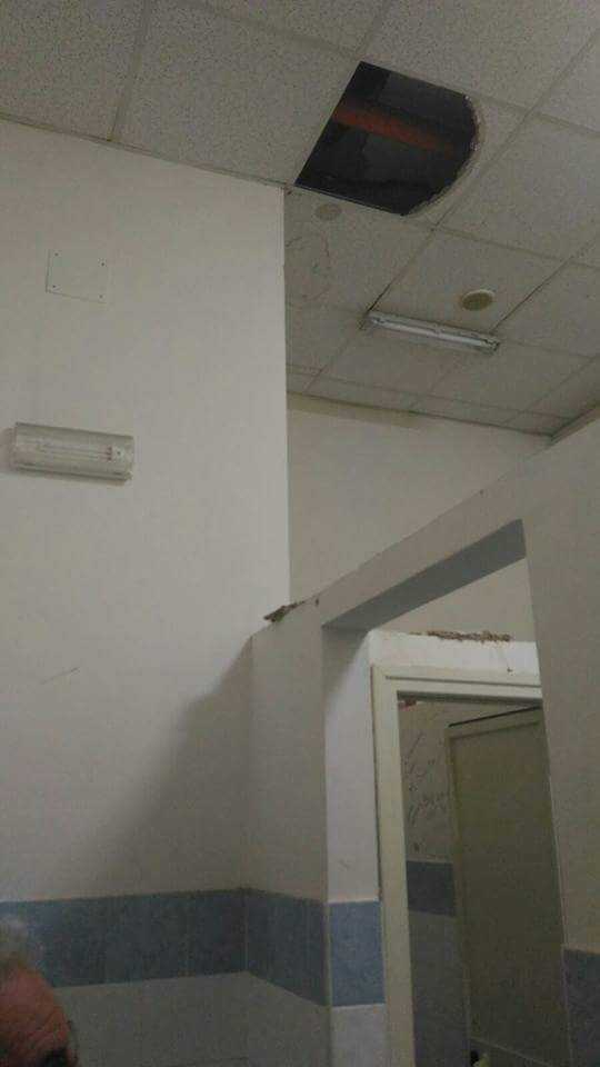 Crollo al liceo “De Filippis” di Cava. Questa mattina un sit-in degli studenti