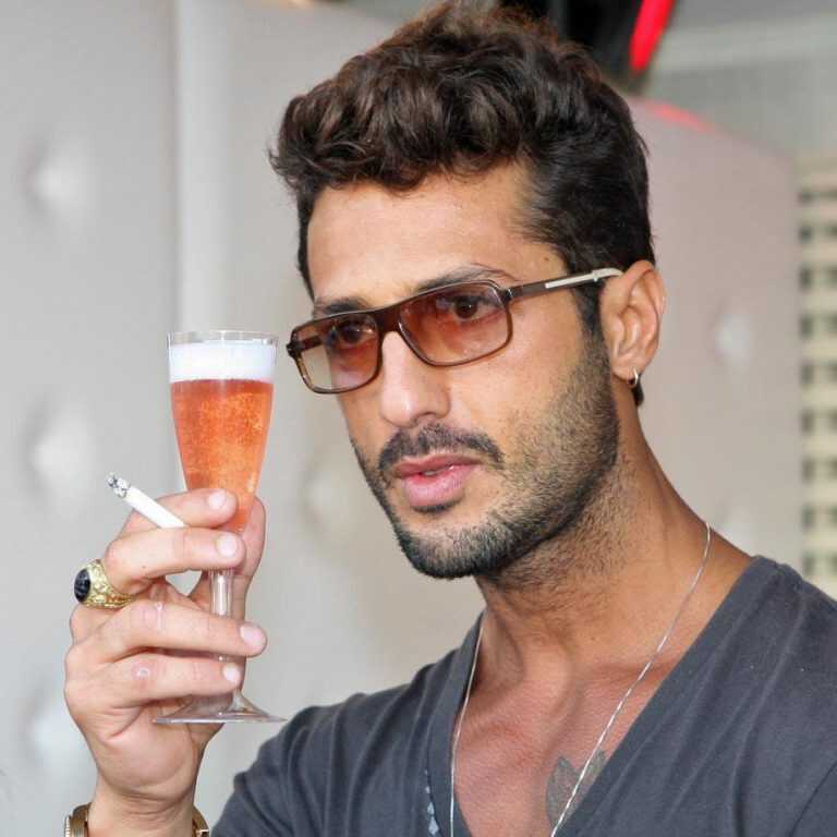 Fabrizio Corona e lo spogliarello per la figlia del boss