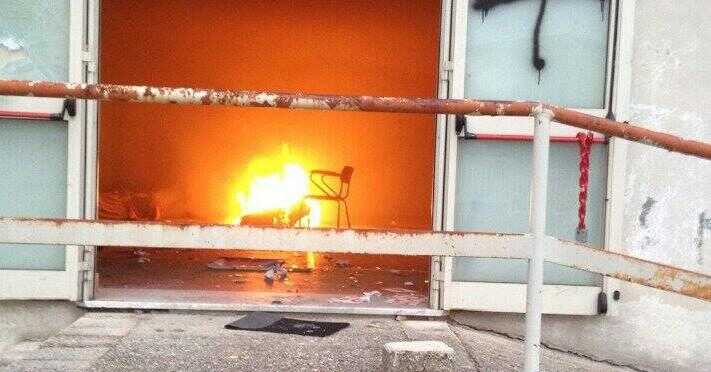 Incendio nella scuola San Pietro di Scafati