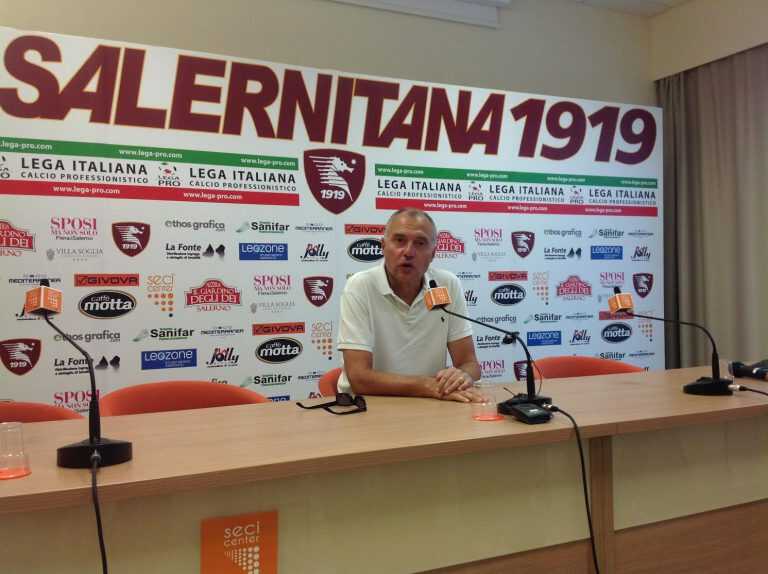 Menichini carica Salerno: “Lottiamo tutti insieme per restare in B”