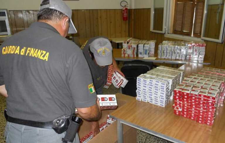 Sequestrate dalla Guardia di Finanza 12 tonnellate di sigarette
