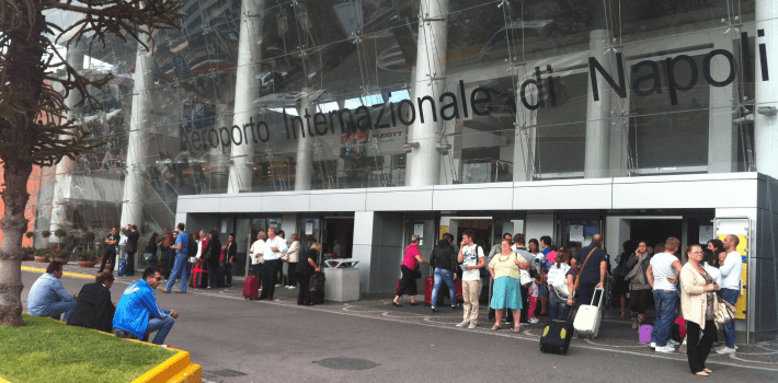 Capodichino, un mercoledì da dimenticare, anzi da cancellare