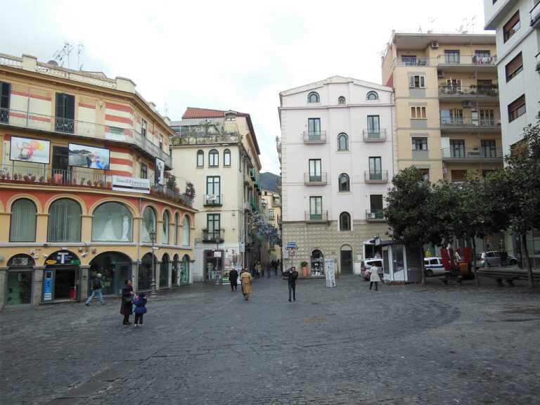 Infiltrazioni d’acqua a Salerno, sopralluogo del Sindaco