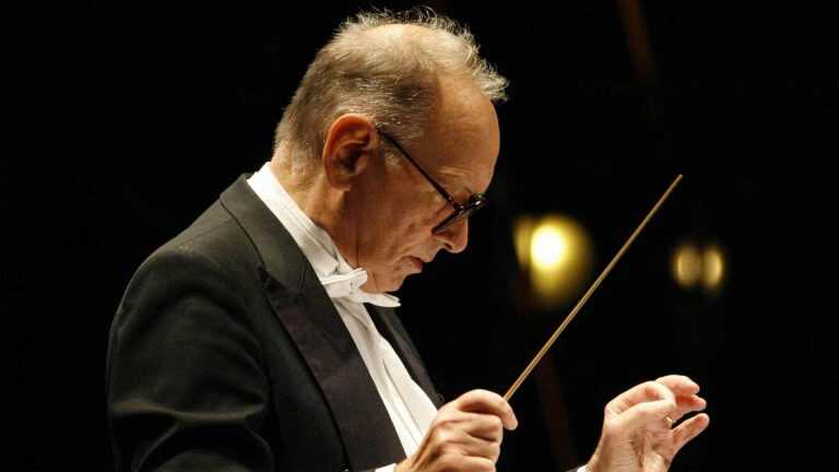 E’ Oscar per Ennio Morricone, il genio della musica italiana dedica la vittoria alla moglie Maria