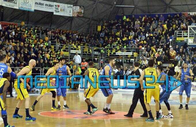 Givova Scafati-Basket Agropoli: grande spettacolo e successo dei delfini