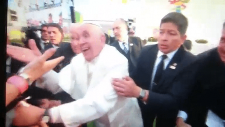 Messico, Papa Francesco si arrabbia coi ragazzi