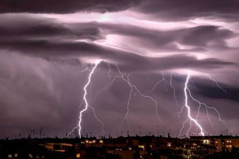 Meteo, allerta gialla per domani