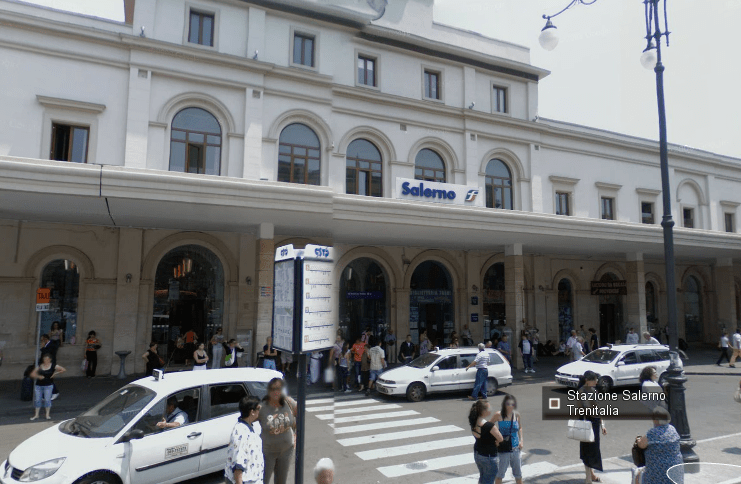 Salerno – Capotreno colpito da un pugno. Aggressore riesce a scappare.