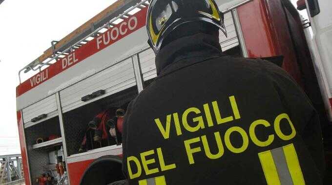 Cento auto in fiamme a Giugliano