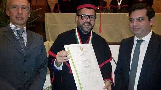 Master Honoris Causa‬ al ministro colombiano Simón Gaviria Muñoz