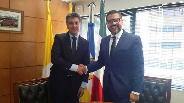 Agenda di lavoro internazionale: accordi di cooperazione accademica a Bogotà