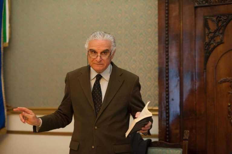 Atto vandalico in piazza Marconi, la condanna del sindaco Giuseppe Canfora