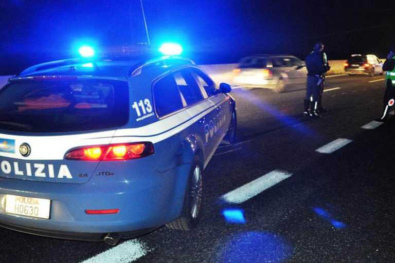 Furgone rubato a Pontecagnano. Inseguimento nella notte sul raccordo Salerno-Avellino