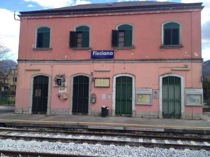 Stazione_lato_binari-2