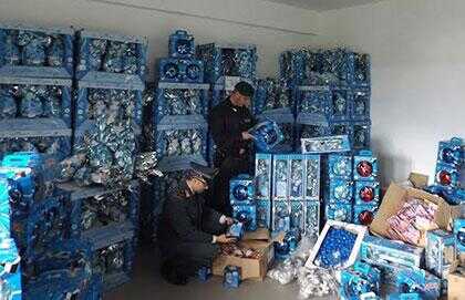 Marchio del Calcio Napoli contraffatto, maxi sequestro di uova di Pasqua