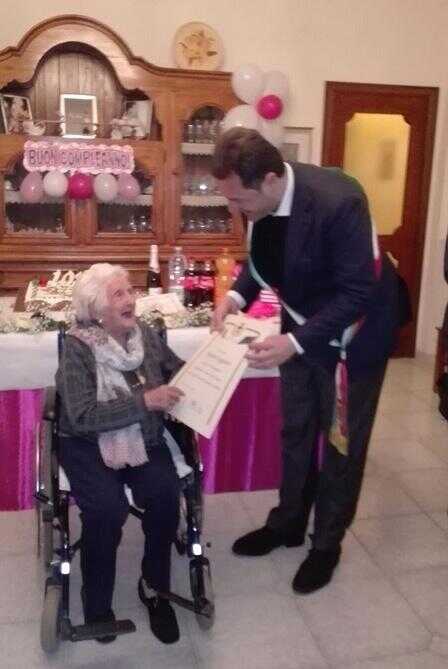 Picciola in festa per i 102 anni della signora Virginia Caggiano