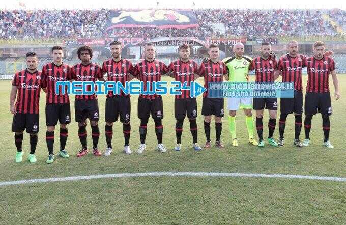 Foggia, assalto al pullman della squadra dopo il tonfo di Andria