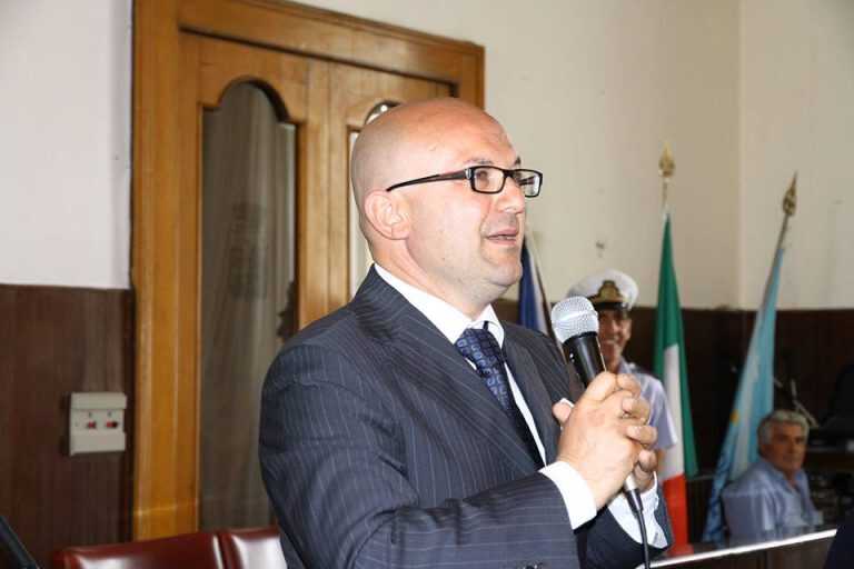 Sindaco Uliano, brutta caduta in via Lepanto a Pompei