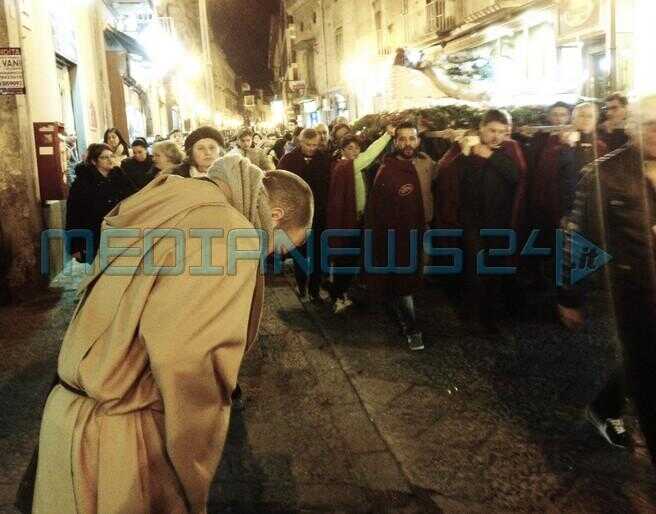Foto – Processione del Gesù Morto a Pagani, la commozione dei fedeli