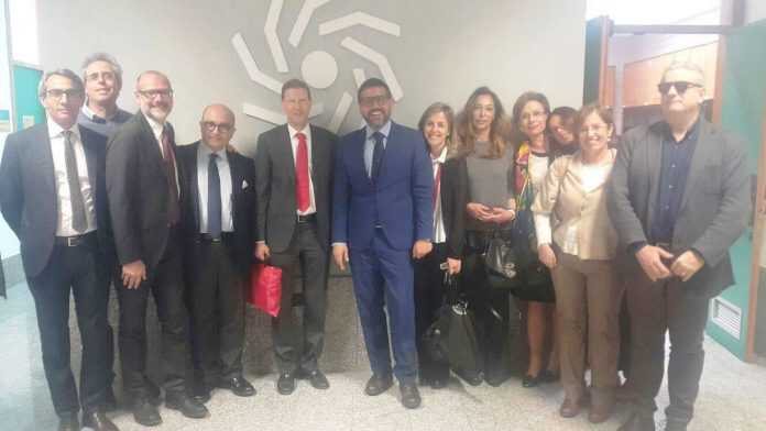 12916764_1703775116562008_9137938644567590805_o