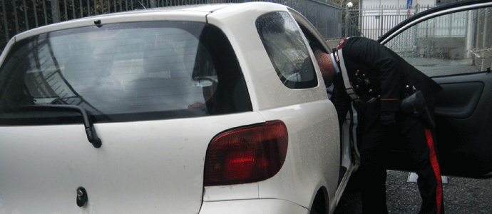 auto e carabiniere