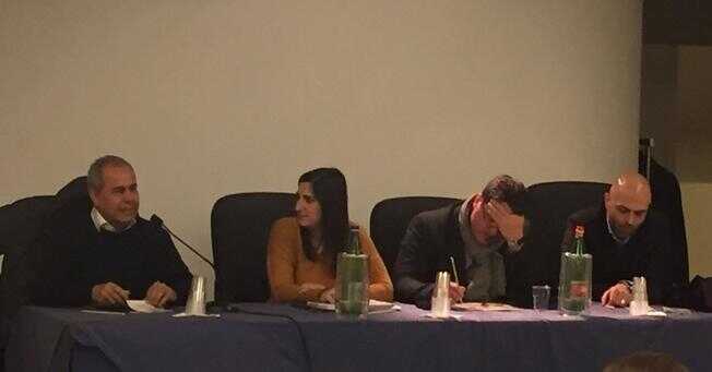 Giornata mondiale dell’autismo: si colora di blu la fontana di Torre del Greco