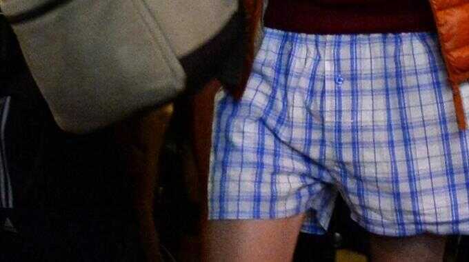 2856655-uomo_in_mutande