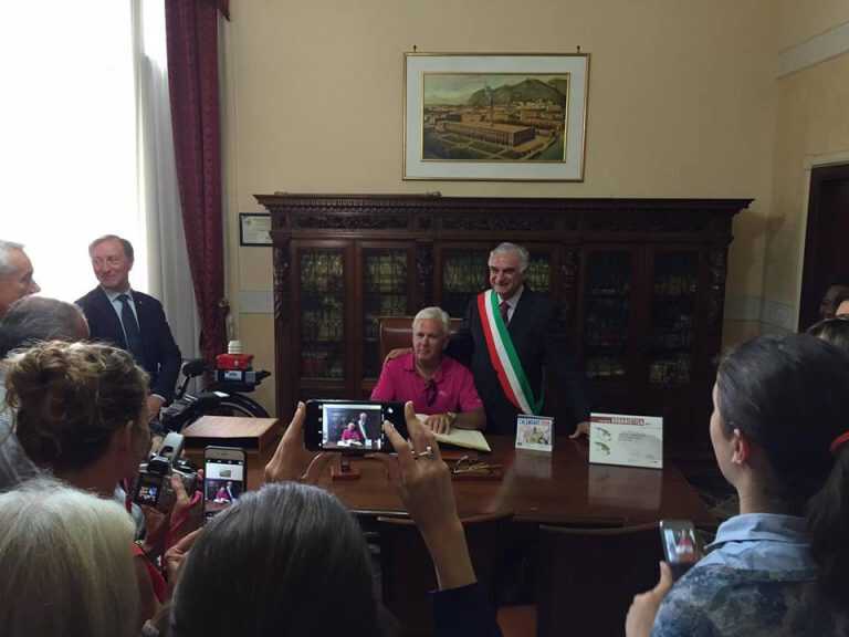 Orza a Sarno. Canfora: “Gli conferiremo la cittadinanza onoraria”