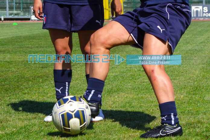 under23_femm_allenam043