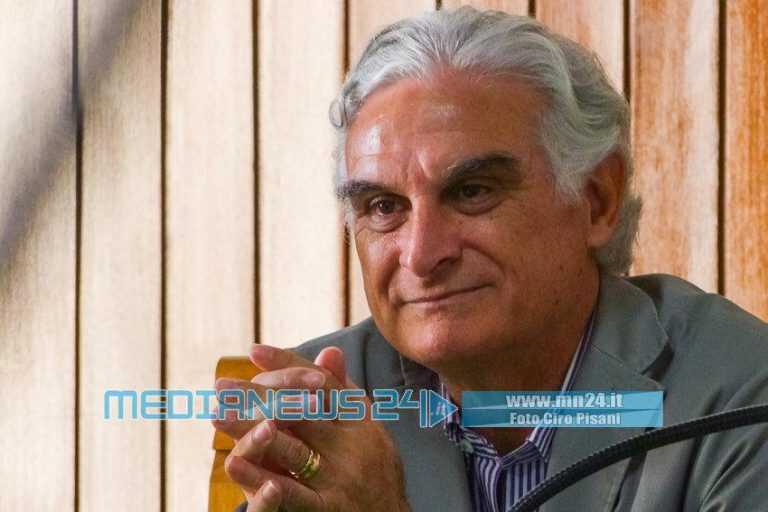 Sarno, venti di crisi in maggioranza. Il sindaco Canfora rassicura: “proseguiamo con determinazione”