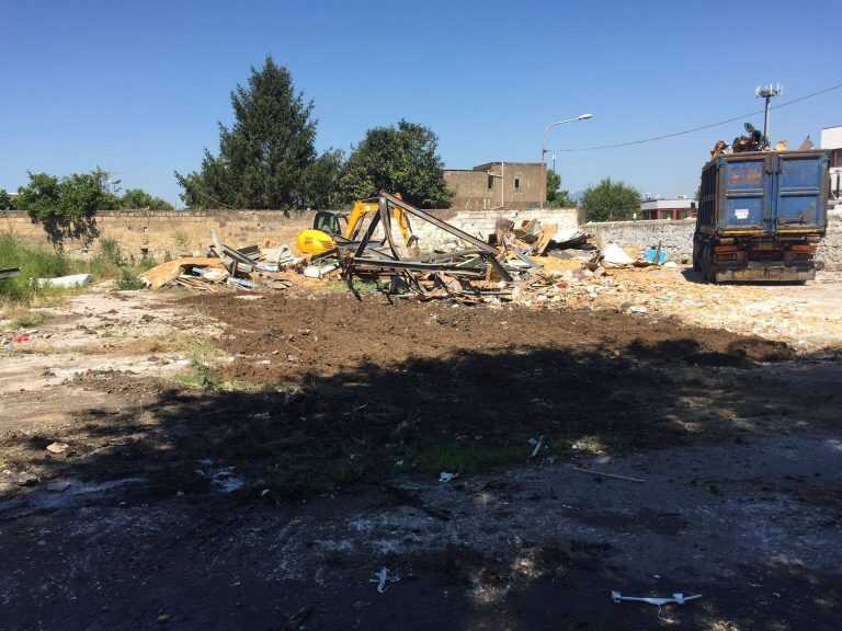 Nocera, via il campo container di via Napoli