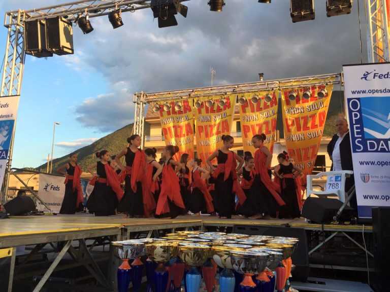 Danze popolari, nuovo primo posto per Vient ‘e Tammorra