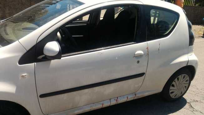 Follia a Nola: due sorelle prendono a bastonate una donna